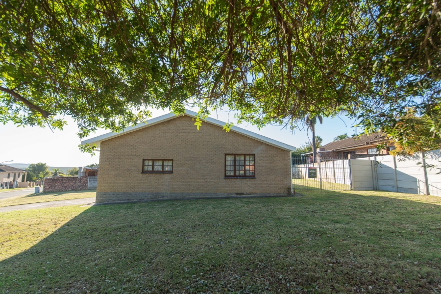 3 Bedroom Property for Sale in Strelitzia Park Eastern Cape
